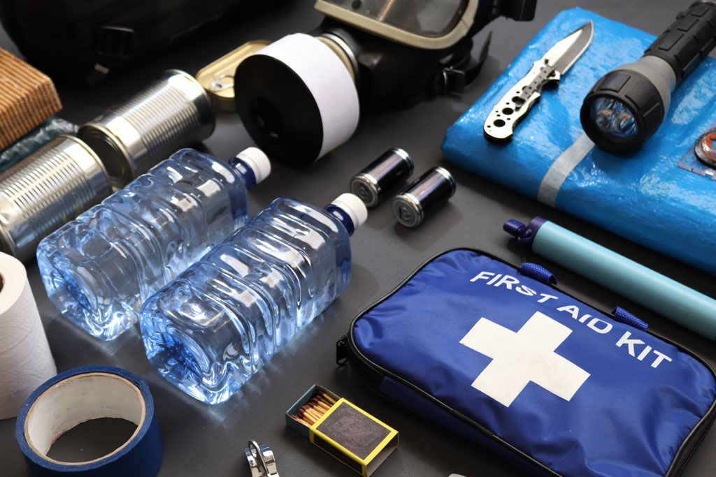 Inhalt eines BugOutBag (BoB) um für 1-2 Tage fernab von zuhause zu überleben.